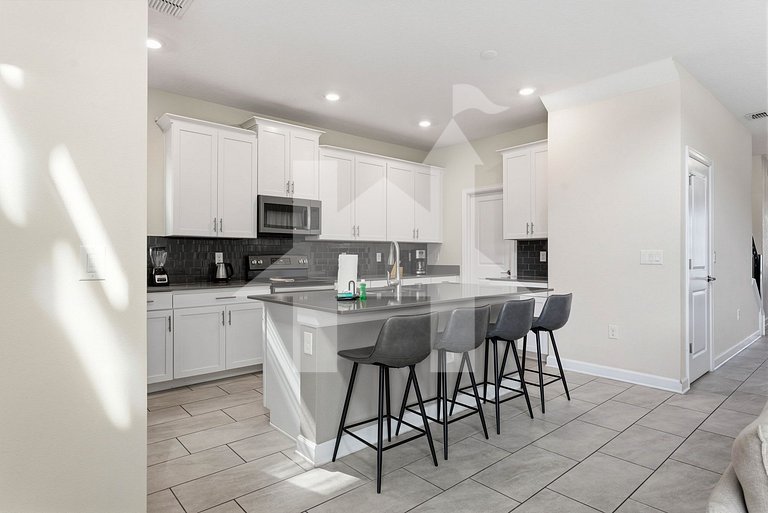 Vacation Home Near Disney, 5 bedrooms