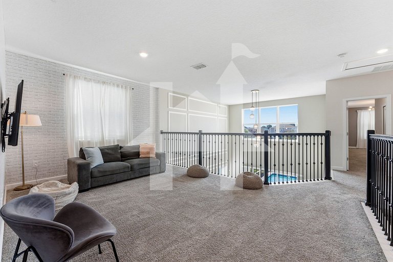 Vacation Home Near Disney, 5 bedrooms