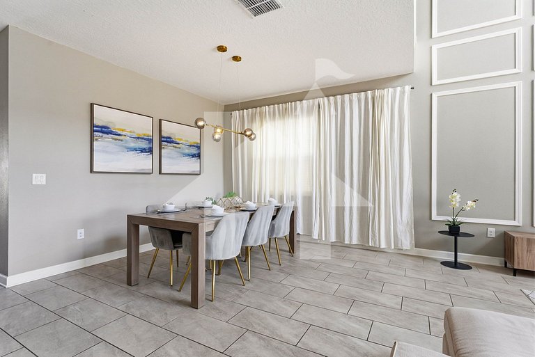 Vacation Home Near Disney, 5 bedrooms