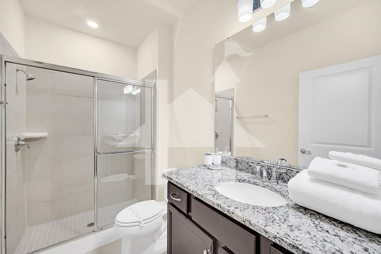 Vacation Home Near Disney, 5 bedrooms