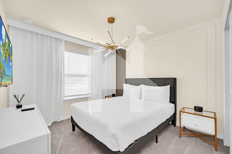 Vacation Home Near Disney, 5 bedrooms