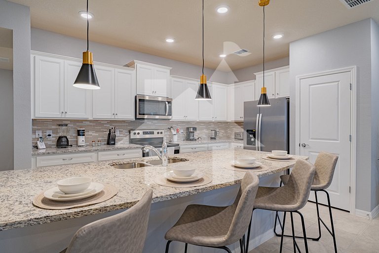 Vacation Home Near Disney, 5 bedrooms