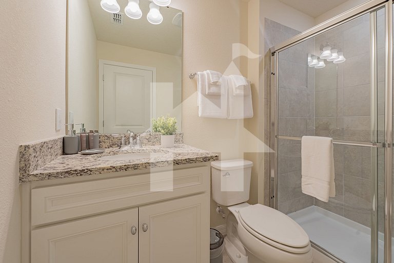 Vacation Home Near Disney, 5 bedrooms