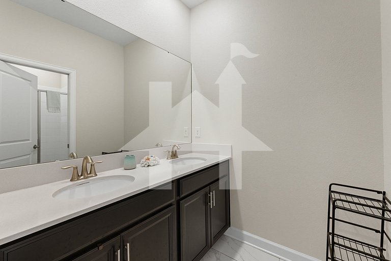 Vacation Home Near Disney, 5 bedrooms