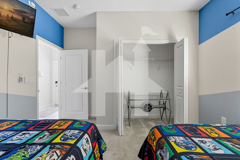 Vacation Home Near Disney, 5 bedrooms