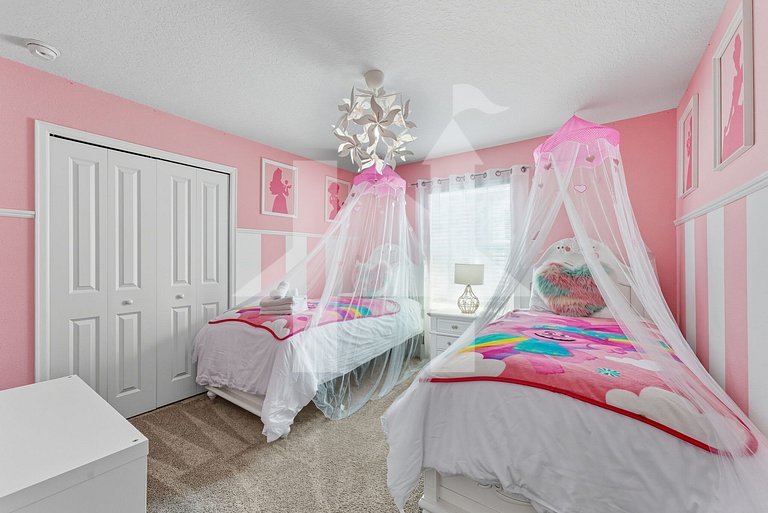 Vacation Home Near Disney, 5 bedrooms