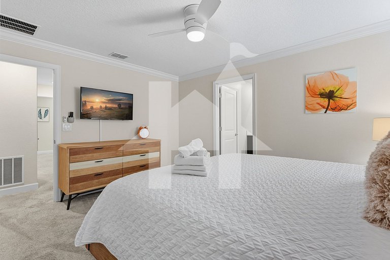 Vacation Home Near Disney, 5 bedrooms