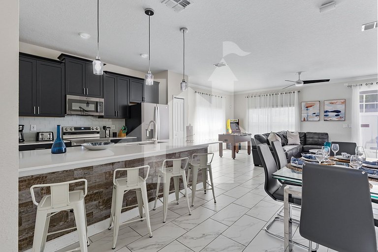 Vacation Home Near Disney, 5 bedrooms