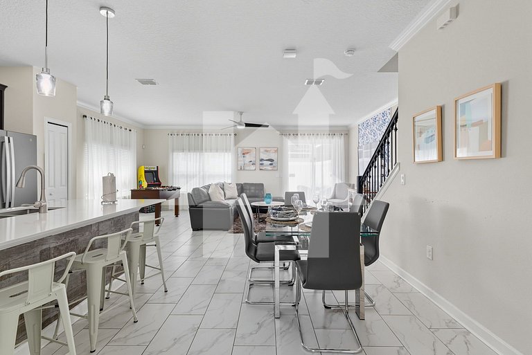 Vacation Home Near Disney, 5 bedrooms