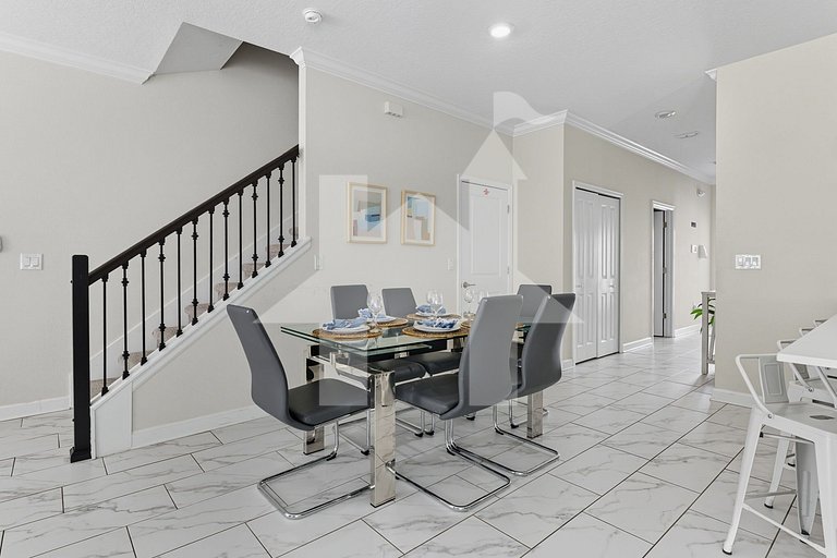 Vacation Home Near Disney, 5 bedrooms