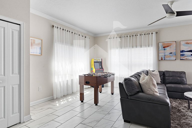 Vacation Home Near Disney, 5 bedrooms