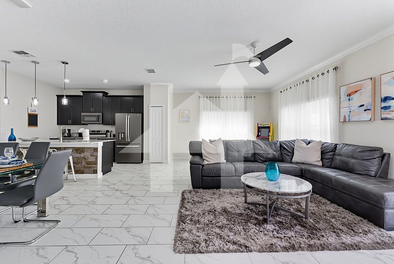 Vacation Home Near Disney, 5 bedrooms