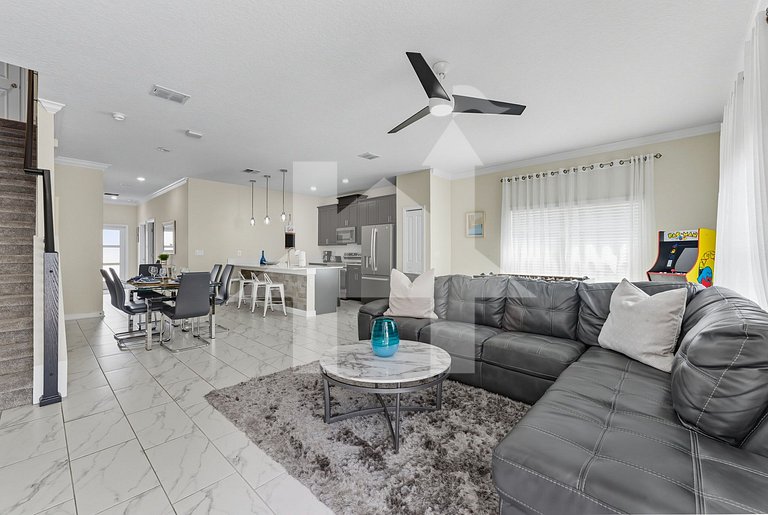 Vacation Home Near Disney, 5 bedrooms