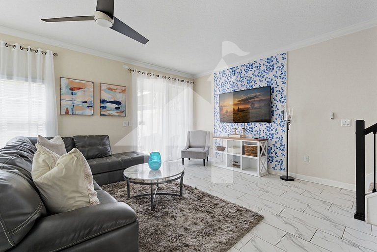 Vacation Home Near Disney, 5 bedrooms