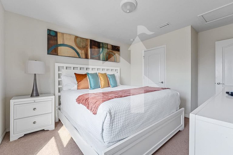 Vacation Home Near Disney, 5 bedrooms