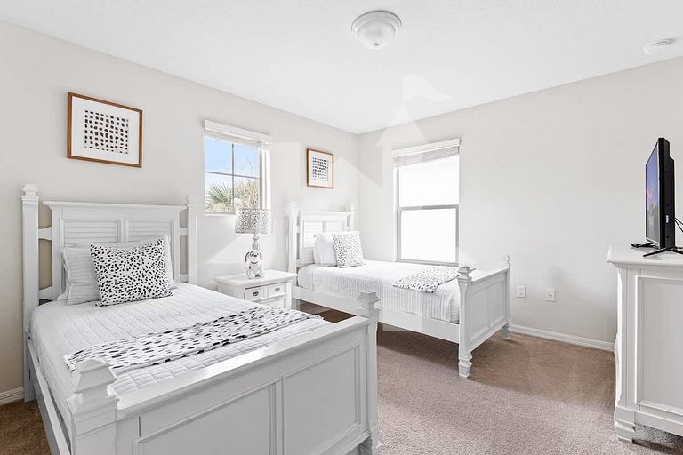 Vacation Home Near Disney, 5 bedrooms