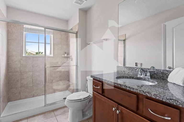 Vacation Home Near Disney, 5 bedrooms