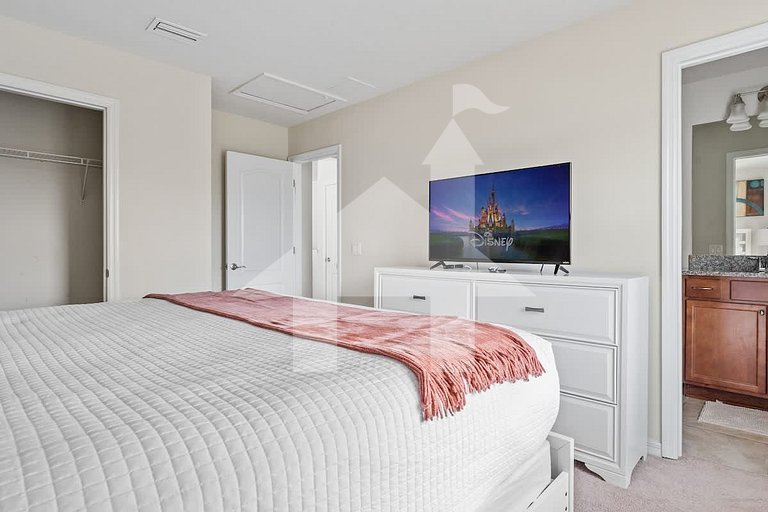 Vacation Home Near Disney, 5 bedrooms