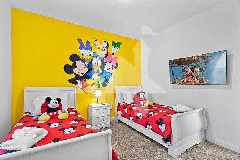 Vacation Home Near Disney, 5 bedrooms