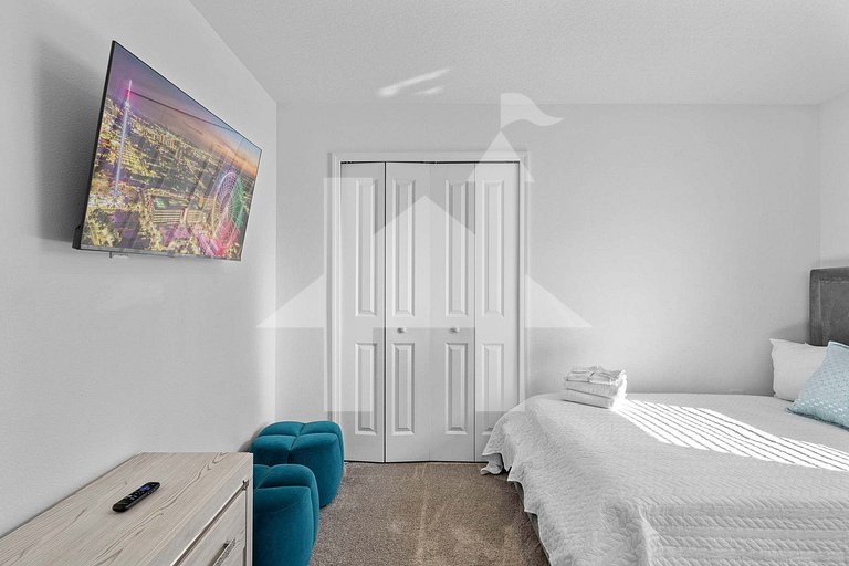 Vacation Home Near Disney, 5 bedrooms