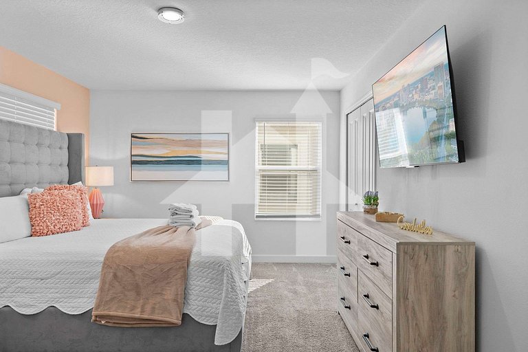 Vacation Home Near Disney, 5 bedrooms