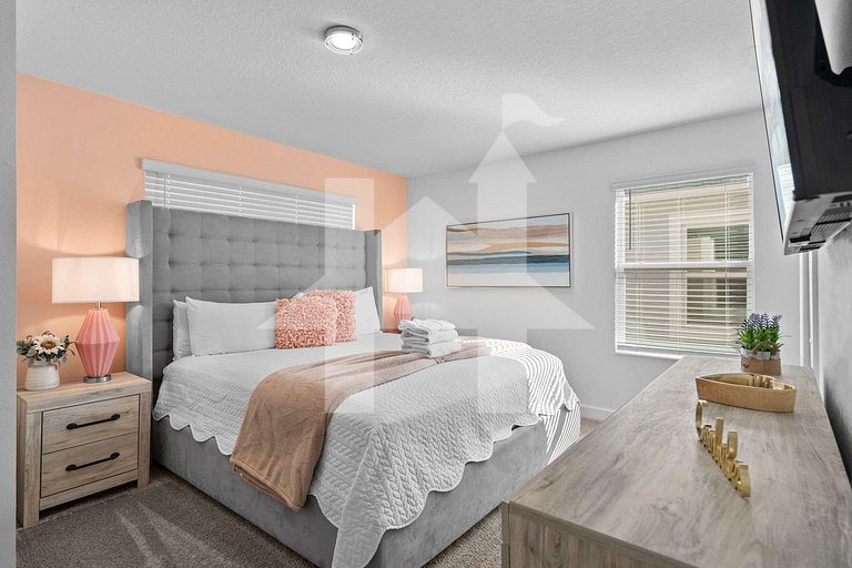 Vacation Home Near Disney, 5 bedrooms