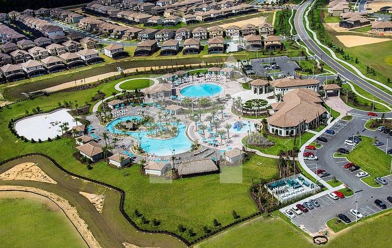 Vacation Home Near Disney, 5 bedrooms