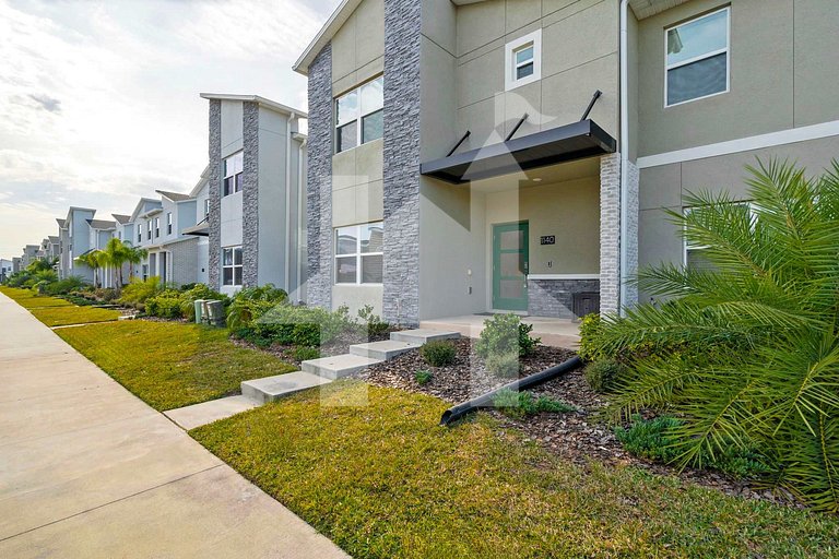 Vacation Home Near Disney, 5 bedrooms