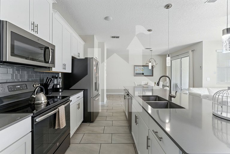 Vacation Home Near Disney, 4 bedrooms