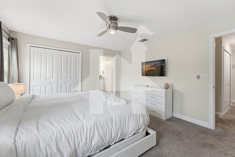 Vacation Home Near Disney, 4 bedrooms