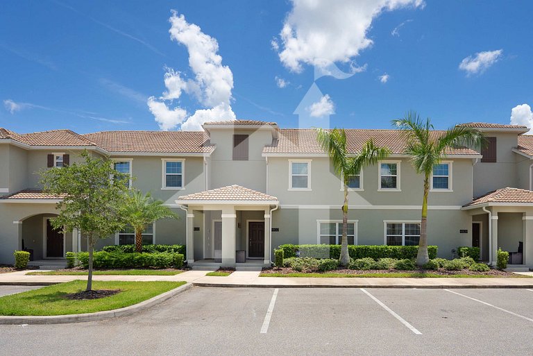 Vacation Home Near Disney, 4 bedrooms