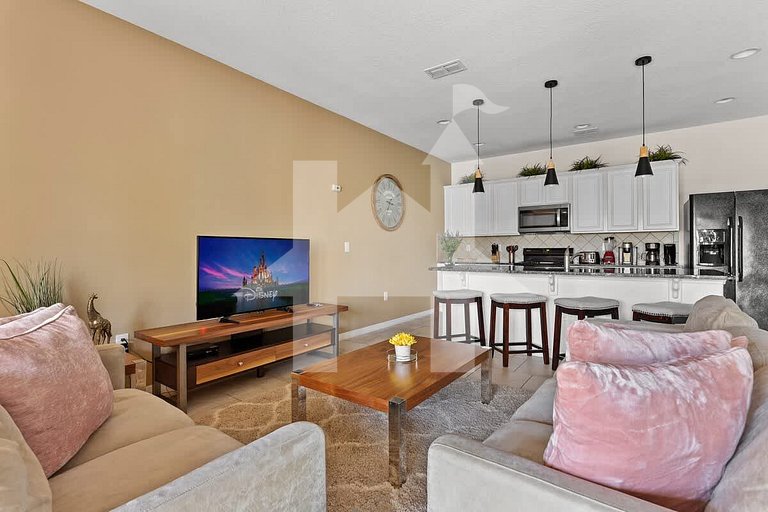 Vacation Home Near Disney, 4 bedrooms