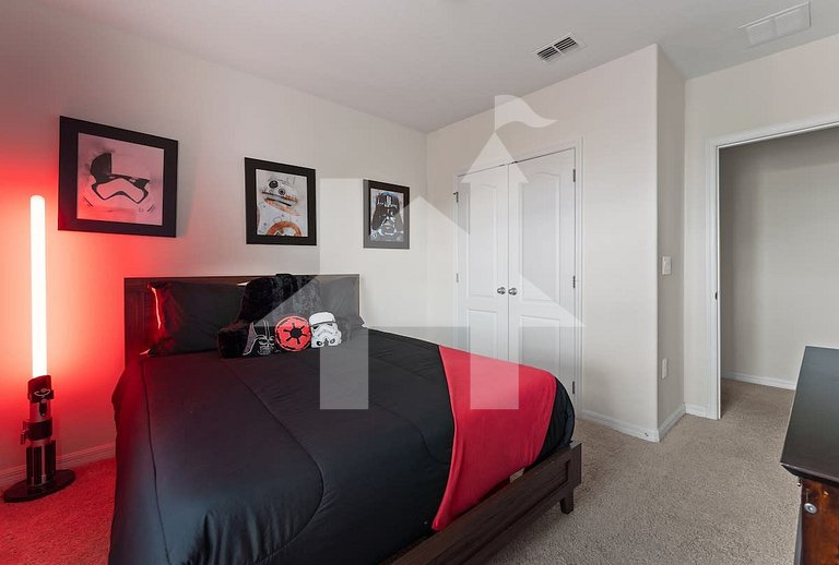 Vacation Home Near Disney, 4 bedrooms