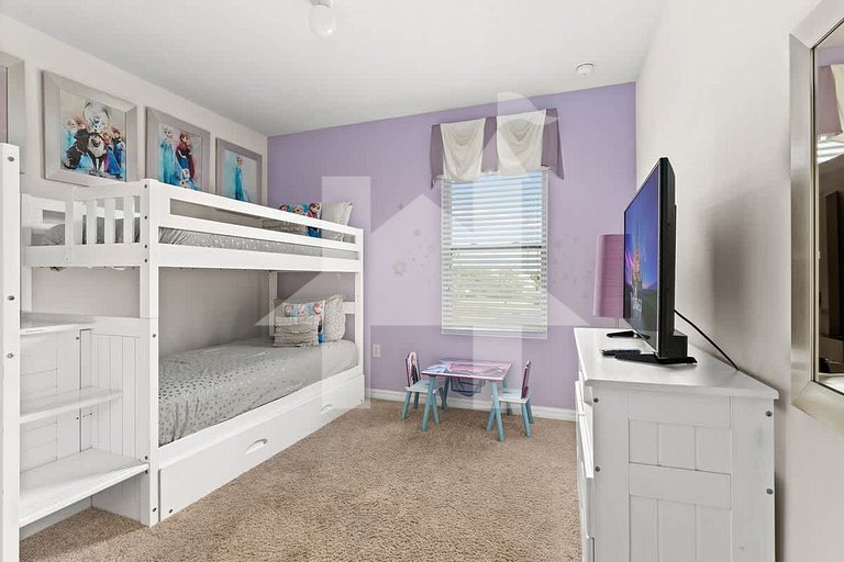 Vacation Home Near Disney, 4 bedrooms