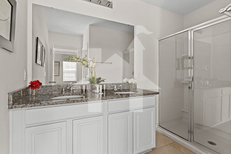 Vacation Home Near Disney, 4 bedrooms