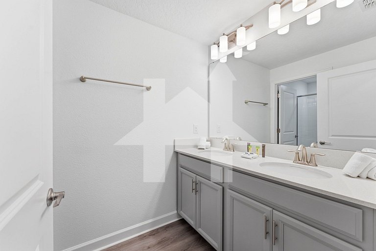 Vacation Home Near Disney, 4 bedrooms