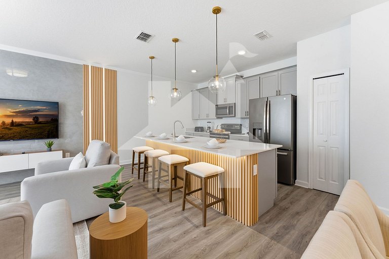 Vacation Home Near Disney, 4 bedrooms