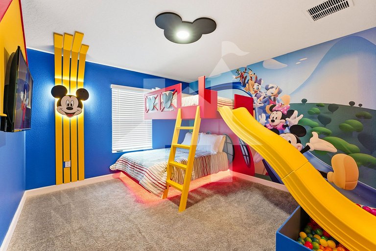 Vacation Home Near Disney, 4 bedrooms