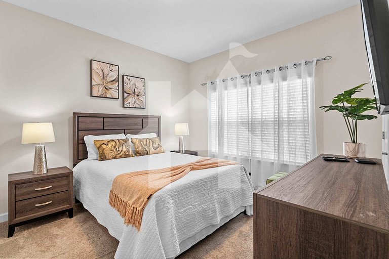 Vacation Home Near Disney, 4 bedrooms