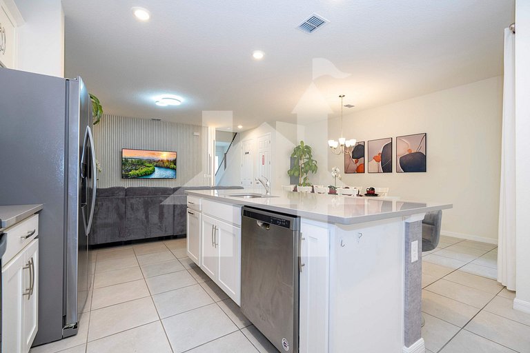 Vacation Home Near Disney, 4 bedrooms