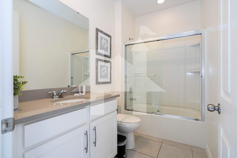 Vacation Home Near Disney, 4 bedrooms