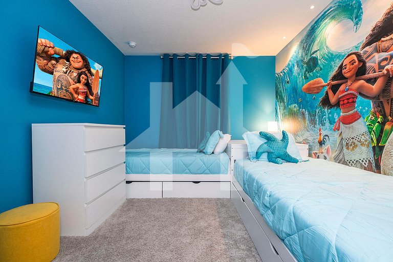 Vacation Home Near Disney, 4 bedrooms