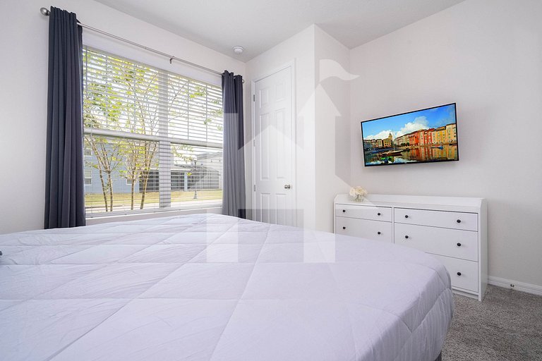 Vacation Home Near Disney, 4 bedrooms