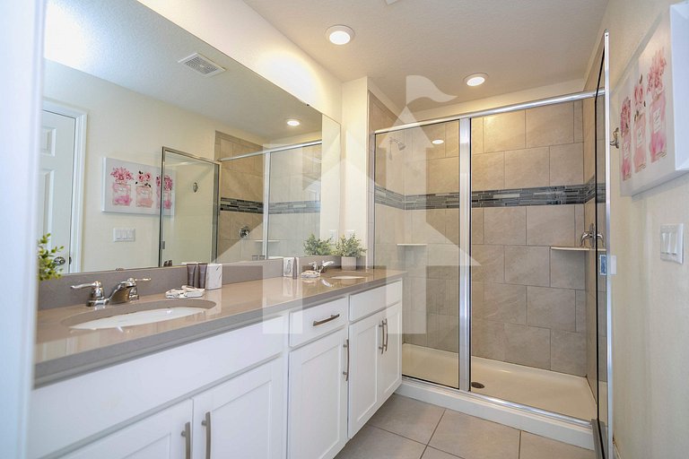 Vacation Home Near Disney, 4 bedrooms