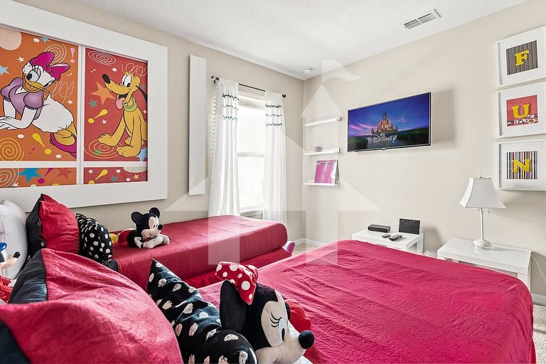 Vacation Home Near Disney, 4 bedrooms