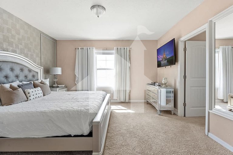 Vacation Home Near Disney, 4 bedrooms