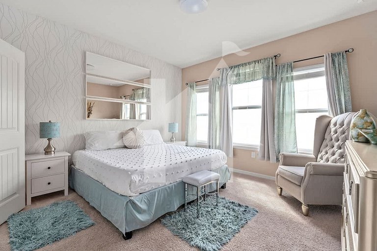 Vacation Home Near Disney, 4 bedrooms