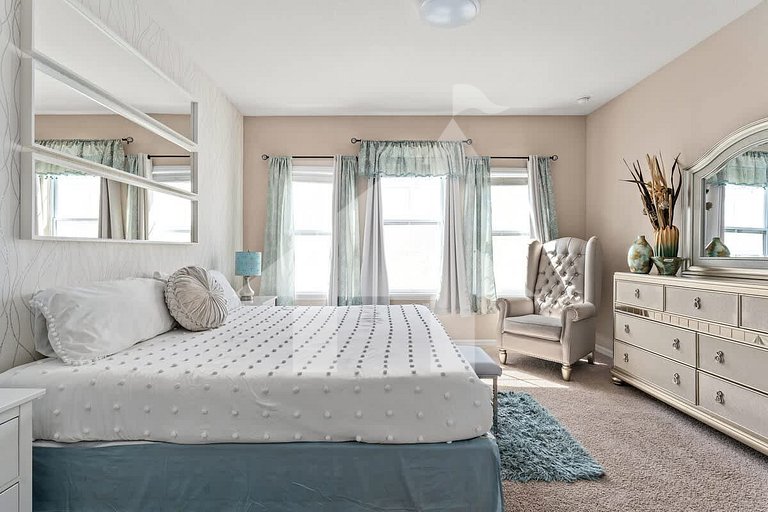 Vacation Home Near Disney, 4 bedrooms