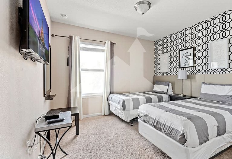 Vacation Home Near Disney, 4 bedrooms