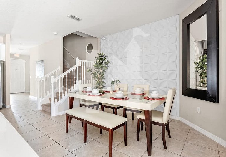 Vacation Home Near Disney, 4 bedrooms